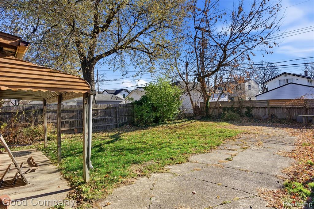 1308 E Lincoln Street Property Photo 4