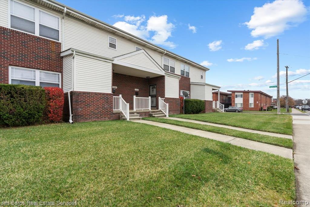 3387 Ewald Circle Property Photo 1