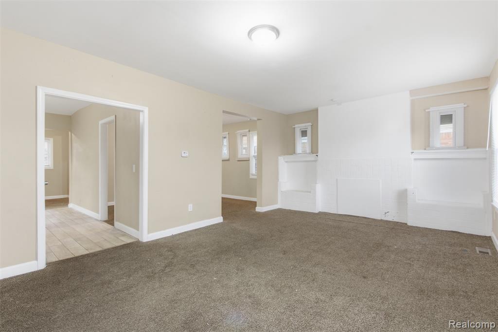 5583 Nottingham Road Property Photo 4