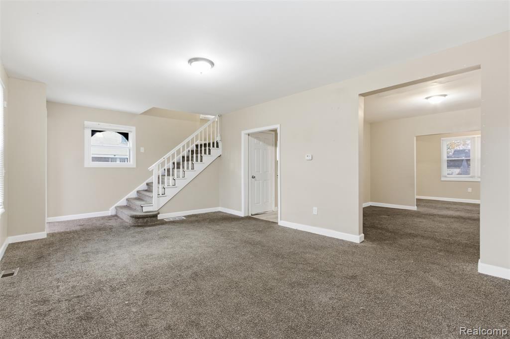5583 Nottingham Road Property Photo 6