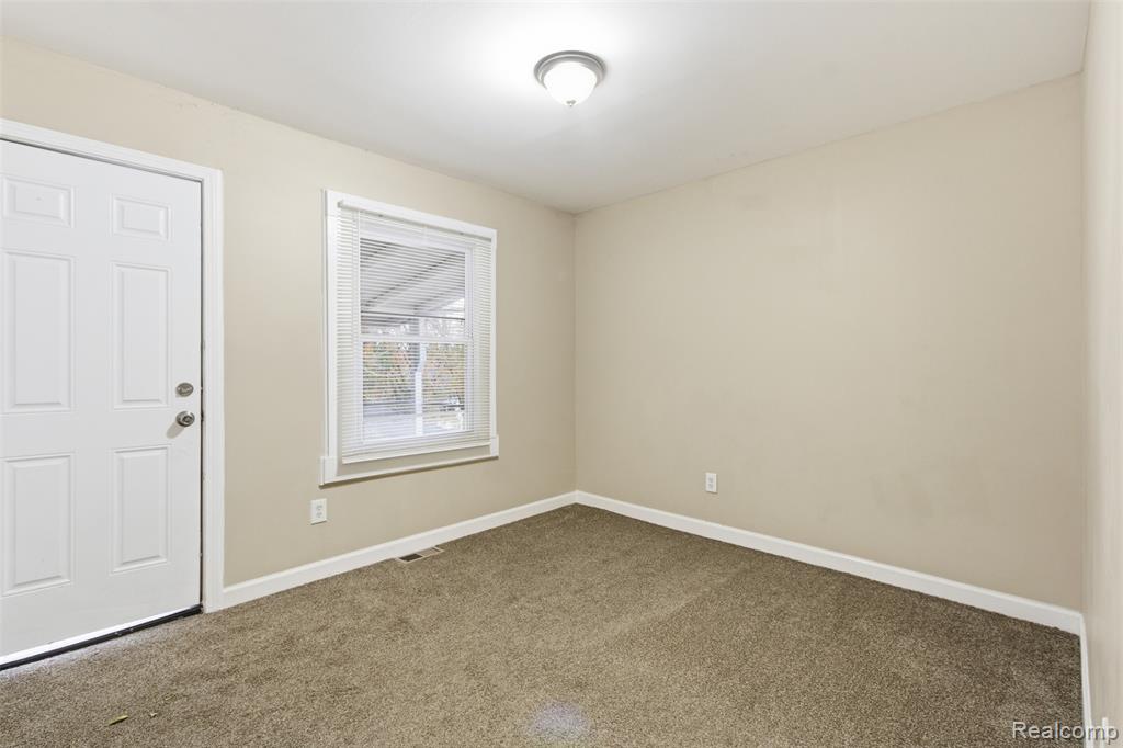 5583 Nottingham Road Property Photo 17