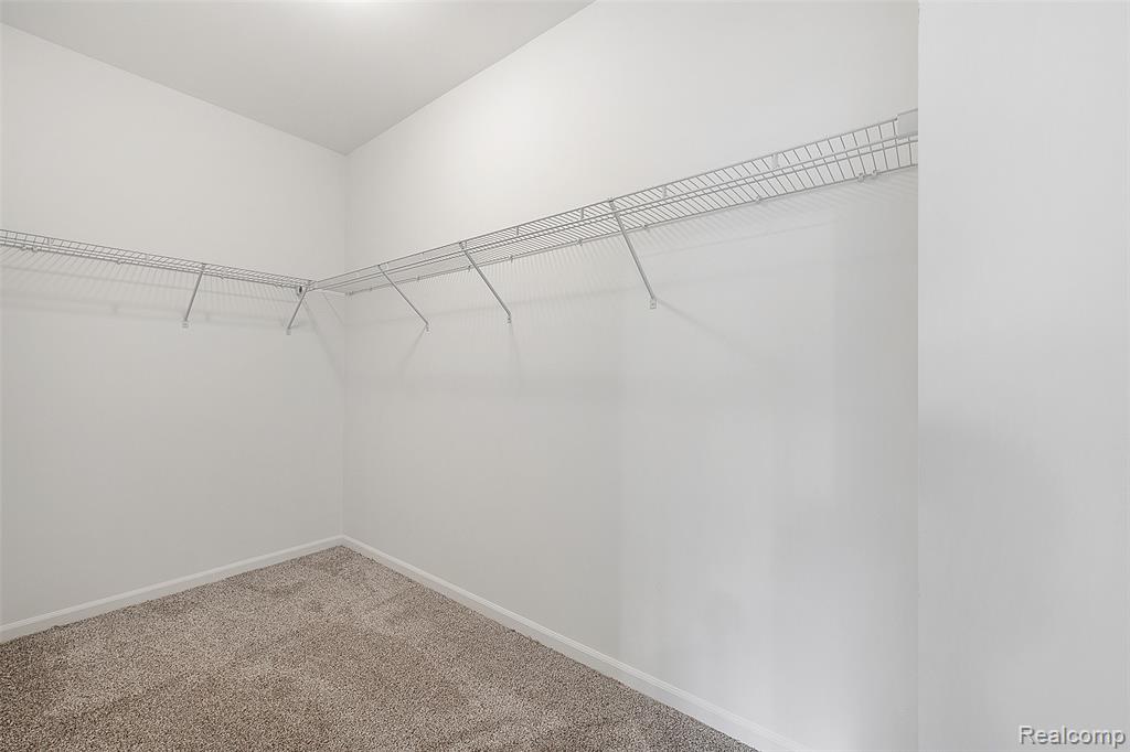 5232 Farmridge Lane Property Photo 16