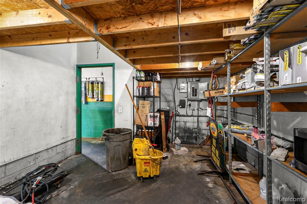 3422 Flushing Road Property Photo 16
