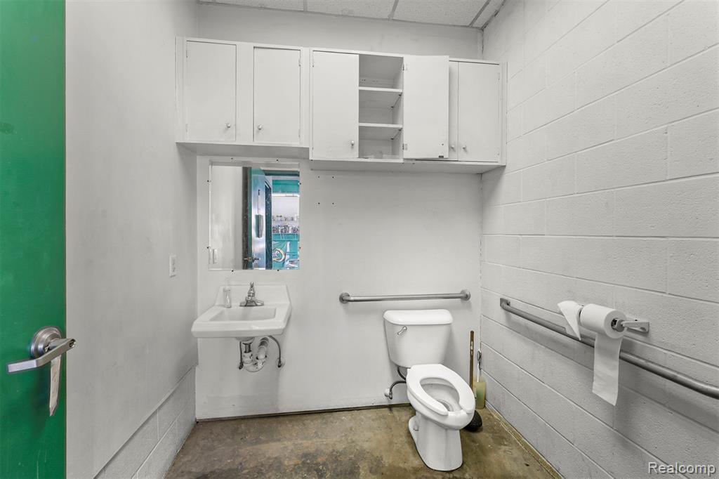 3422 Flushing Road Property Photo 19