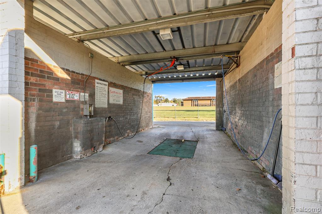 3422 Flushing Road Property Photo 25