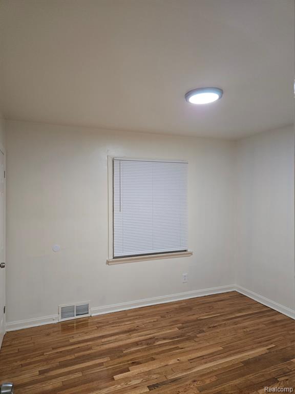 6140 Farmbrook Street Property Photo 6