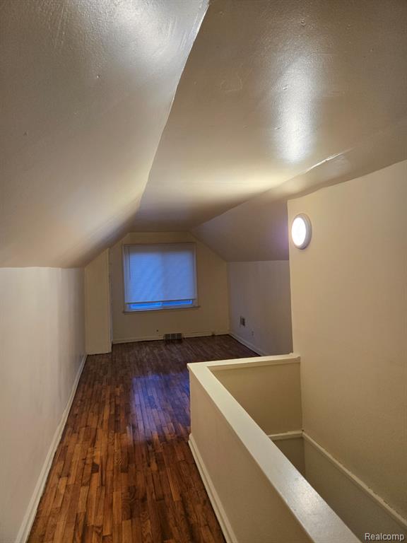 6140 Farmbrook Street Property Photo 9