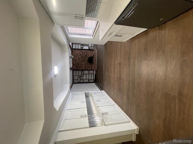 34222 Tudor Court Property Photo 5