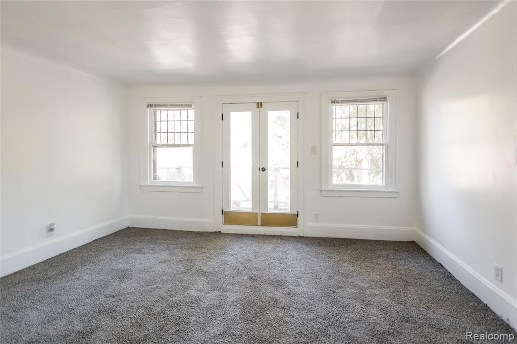 4385 Bedford Street Property Photo 5