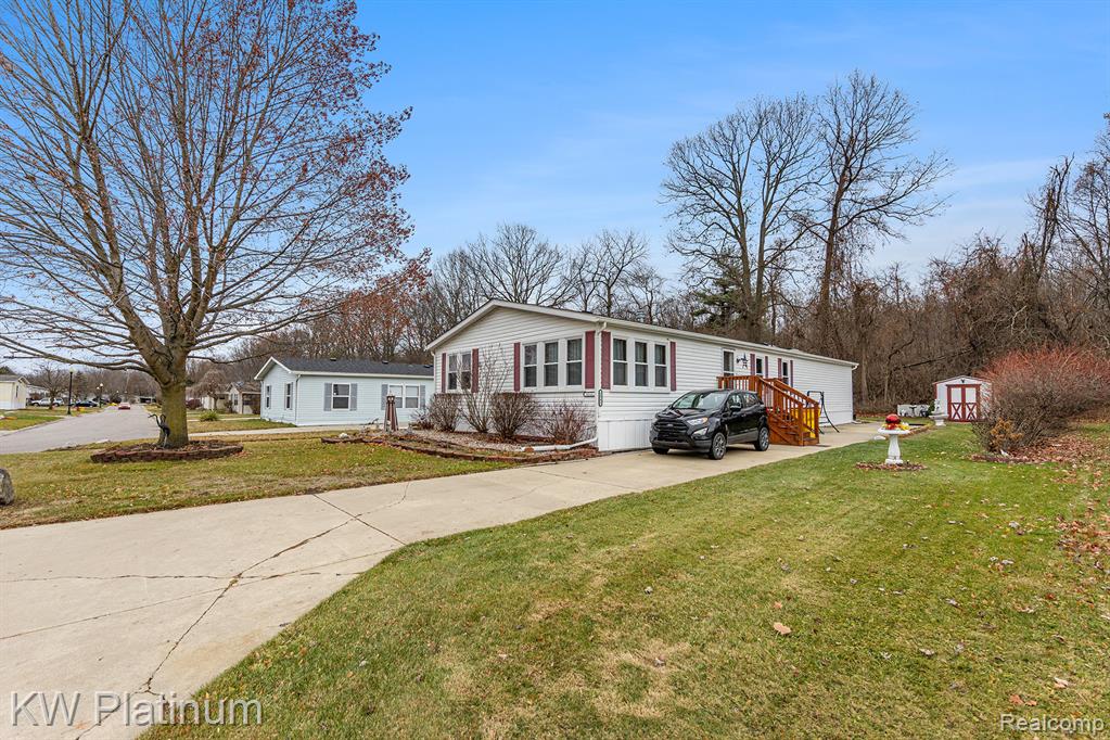 8042 Harbour Drive Property Photo 1
