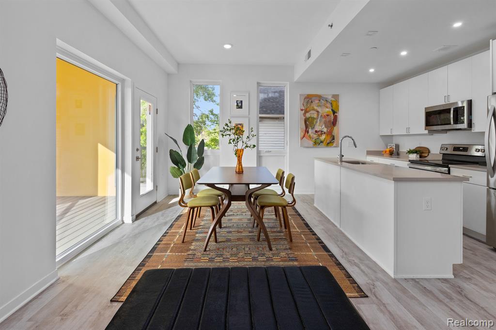 655 W Willis Street Property Photo 11