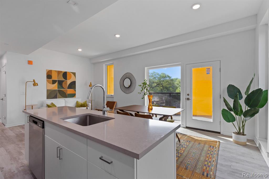 655 W Willis Street Property Photo 14