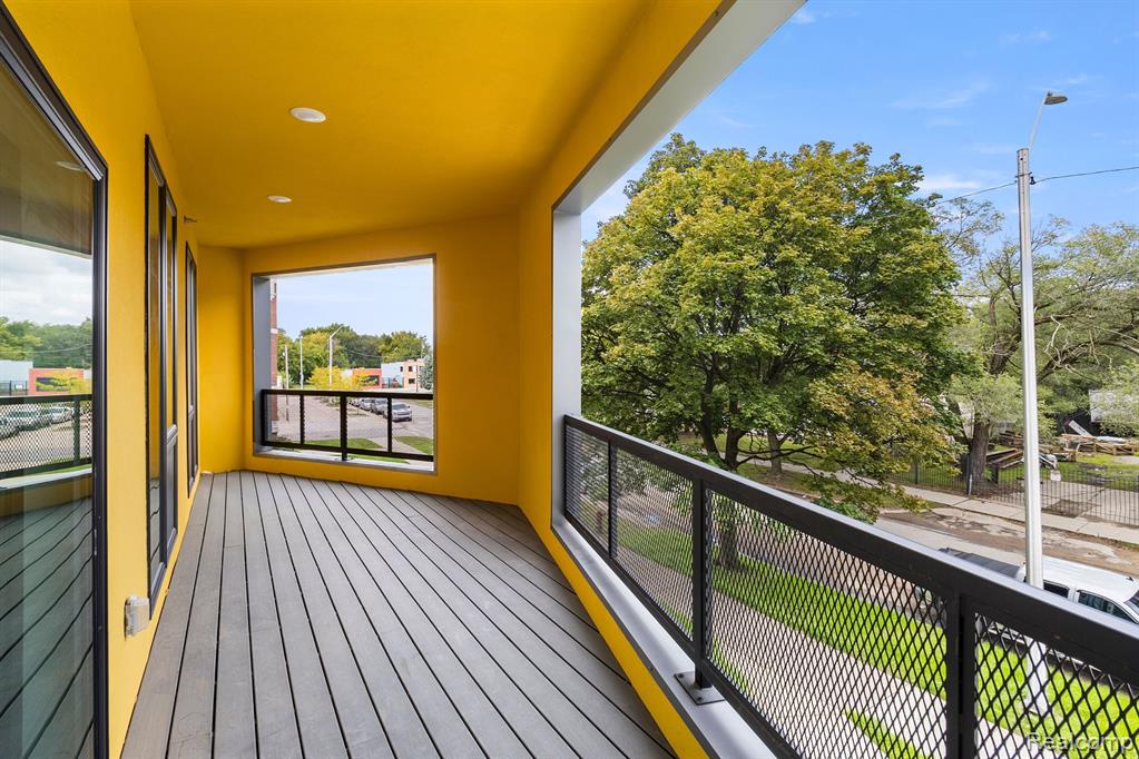 655 W Willis Street Property Photo 15