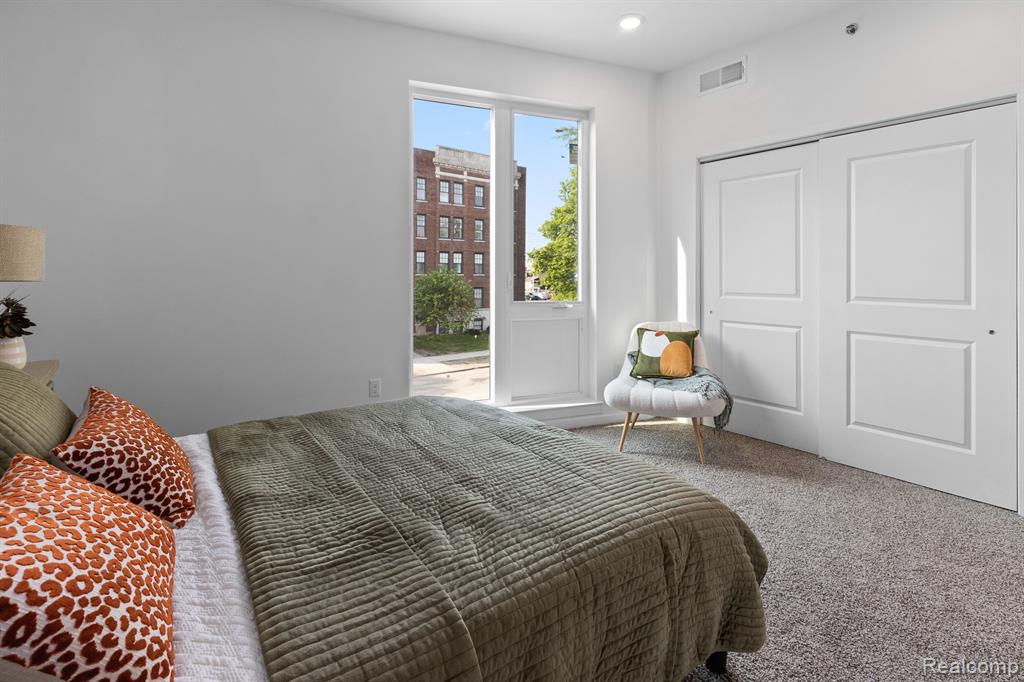 655 W Willis Street Property Photo 19