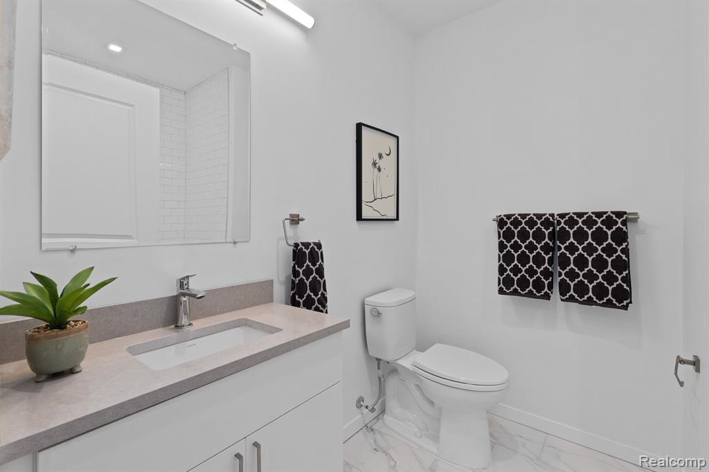 655 W Willis Street Property Photo 20