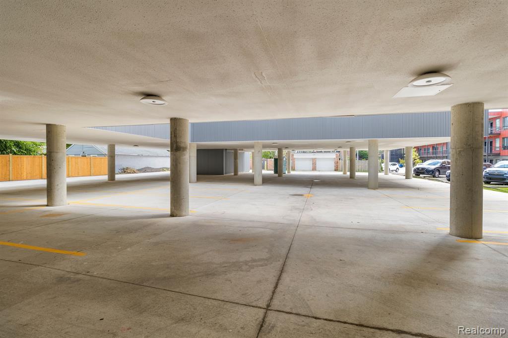 655 W Willis Street Property Photo 23