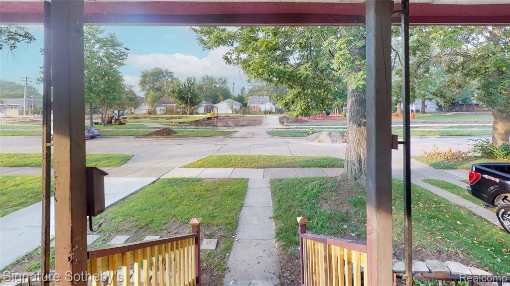 2002 Ridgemont Road Property Photo 2