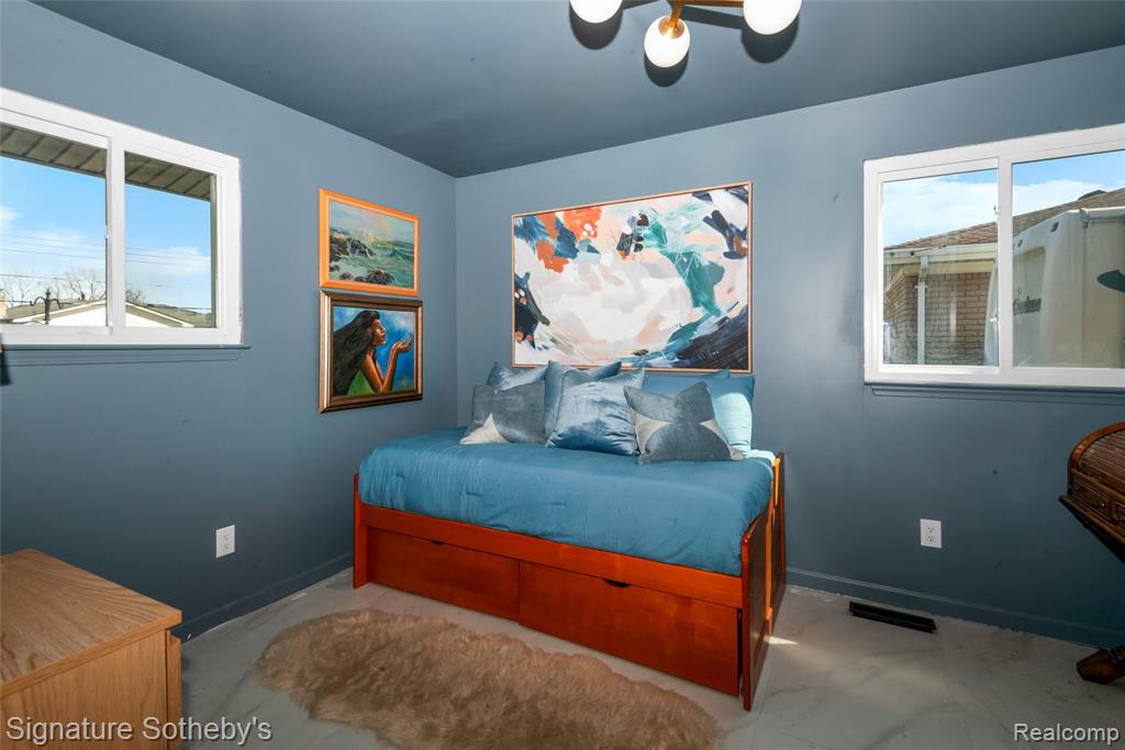 16615 Walcliff Drive Property Photo 10