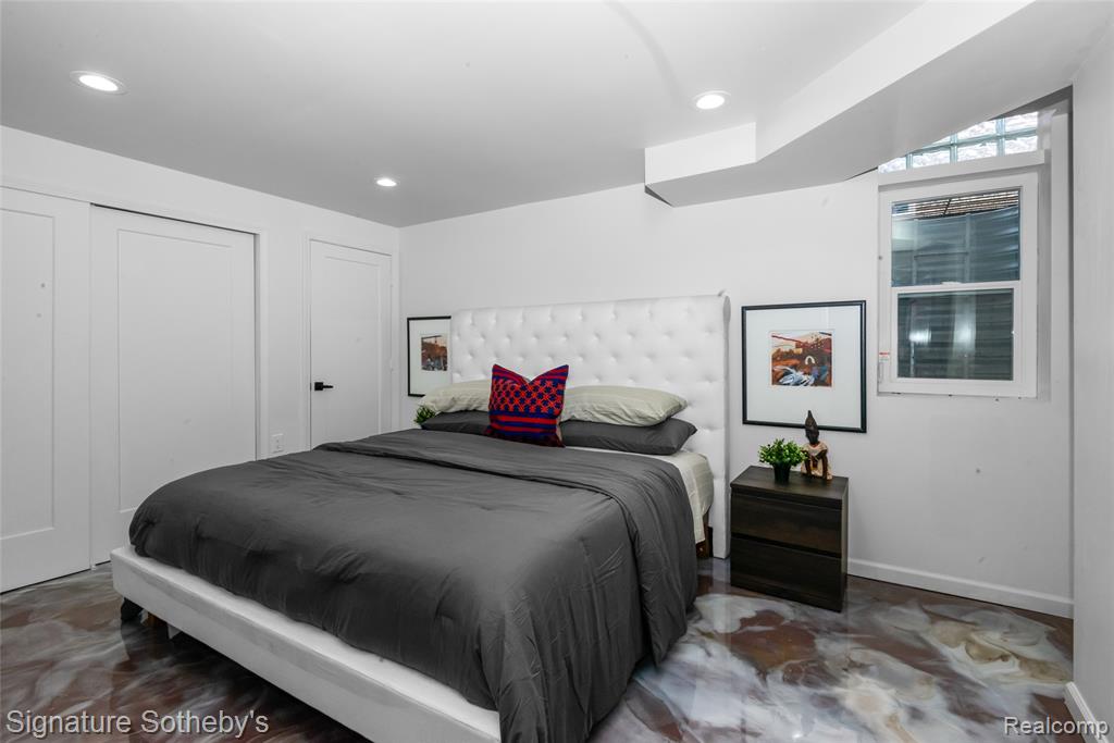16615 Walcliff Drive Property Photo 12