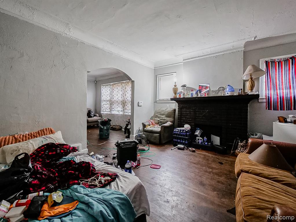2209 Pasadena Street Property Photo 5