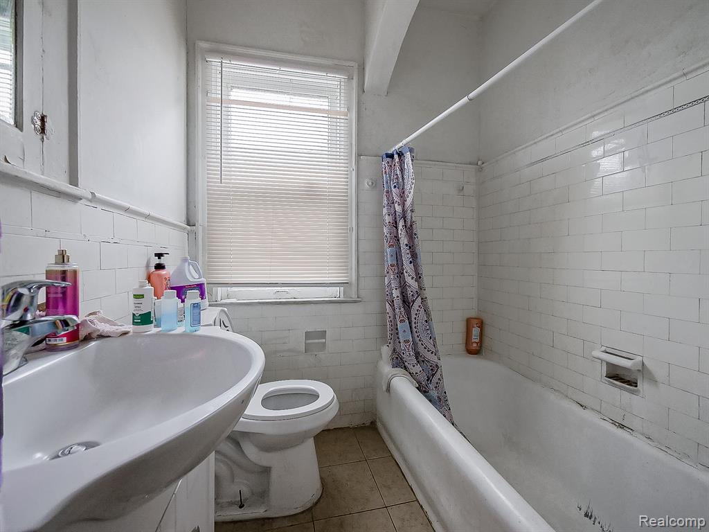 2209 Pasadena Street Property Photo 10