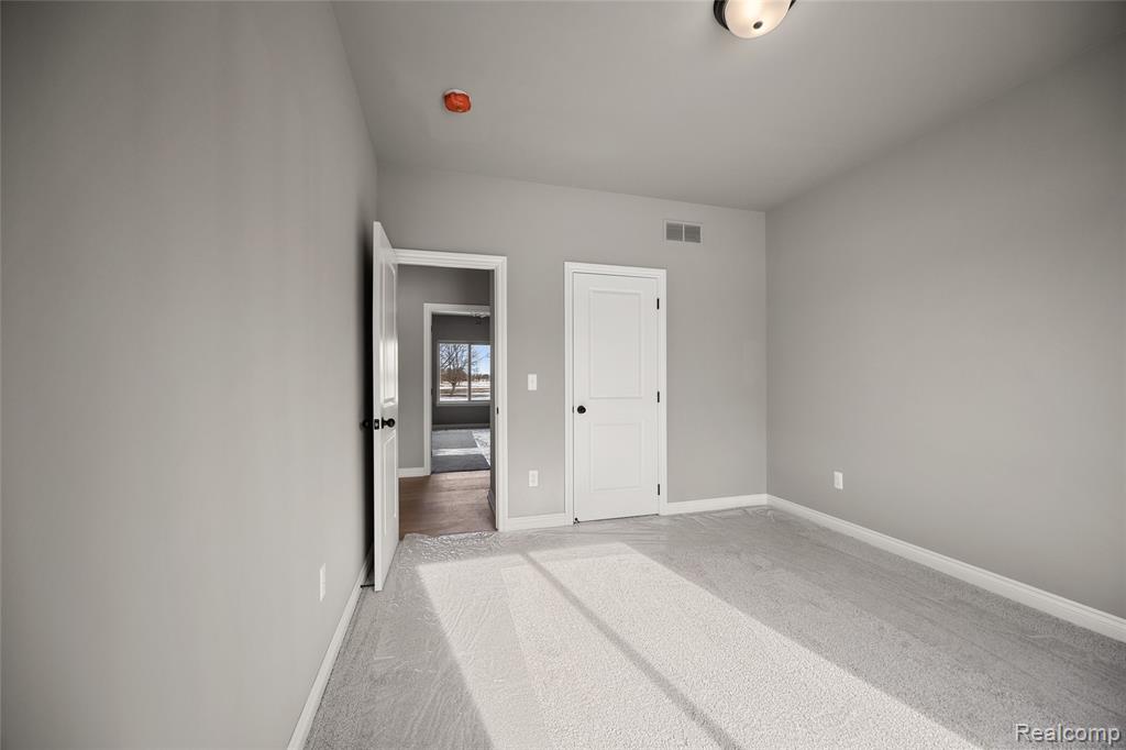 7120 Dryden Road Property Photo 28