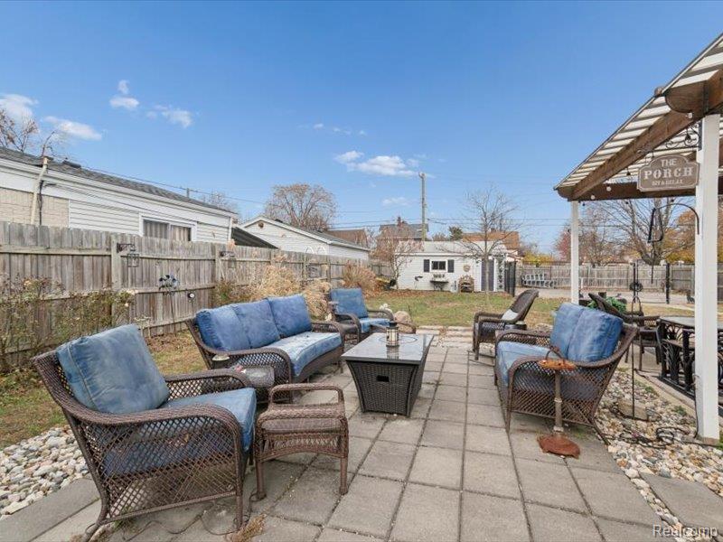 404 Pine Street Property Photo 44