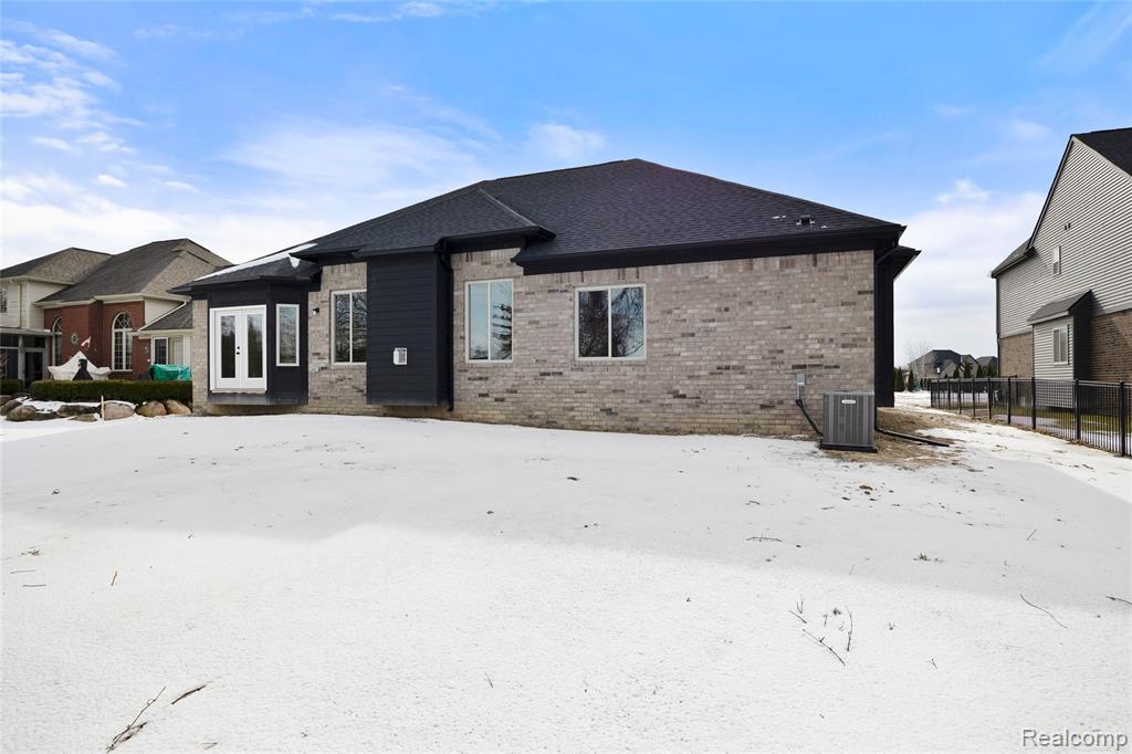 7100 Dryden Road Property Photo 3