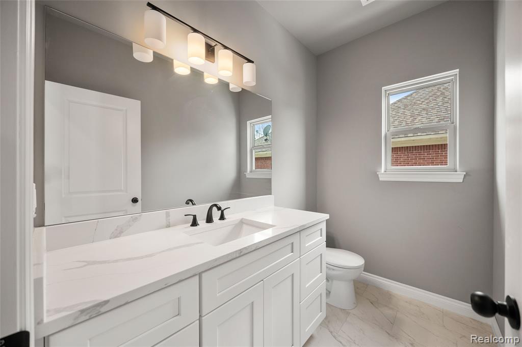 7100 Dryden Road Property Photo 15