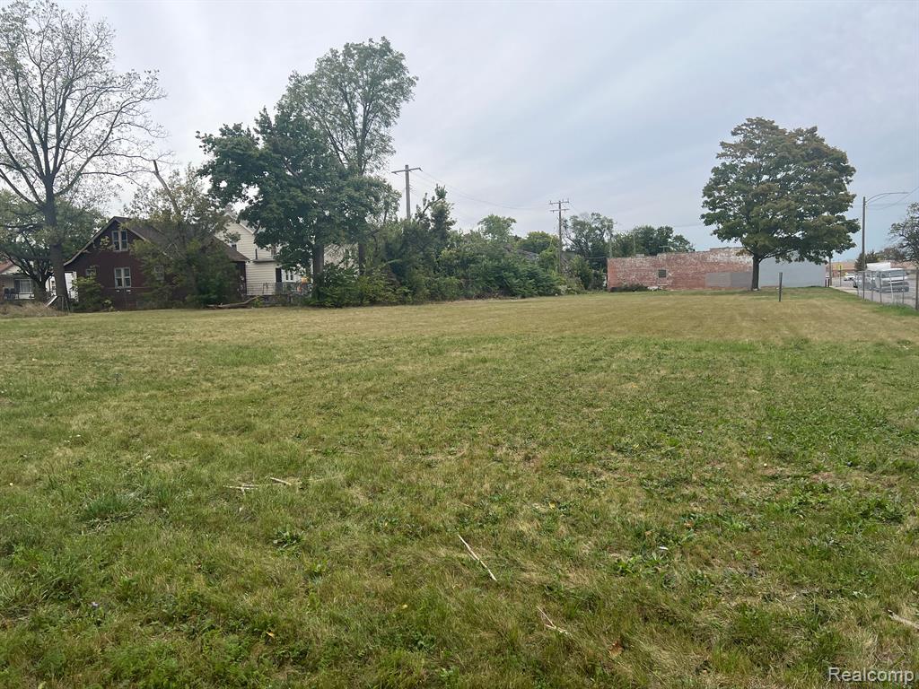 10372 W Chicago Property Photo 4