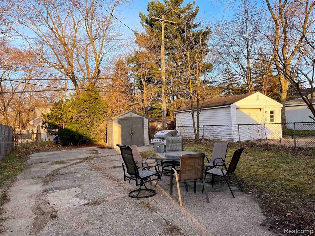 832 Pinecrest Drive Property Photo 48