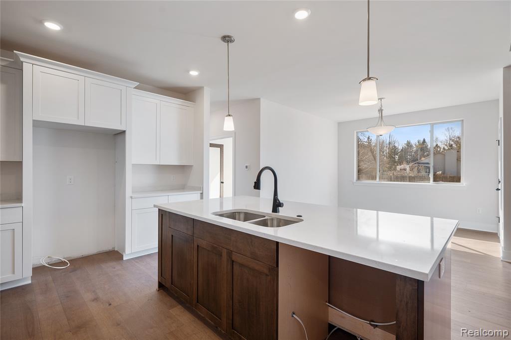 7110 Dryden Road Property Photo 18