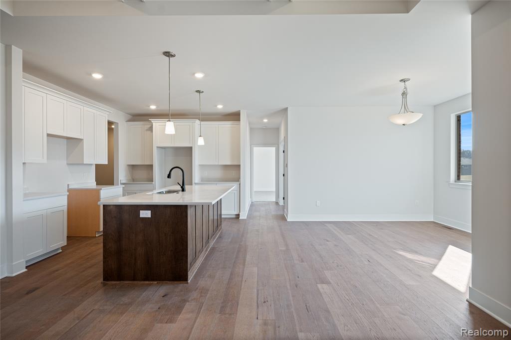 7110 Dryden Road Property Photo 23