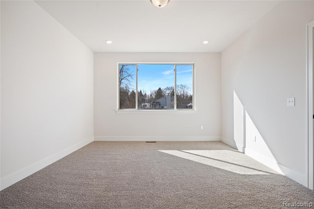 7110 Dryden Road Property Photo 30