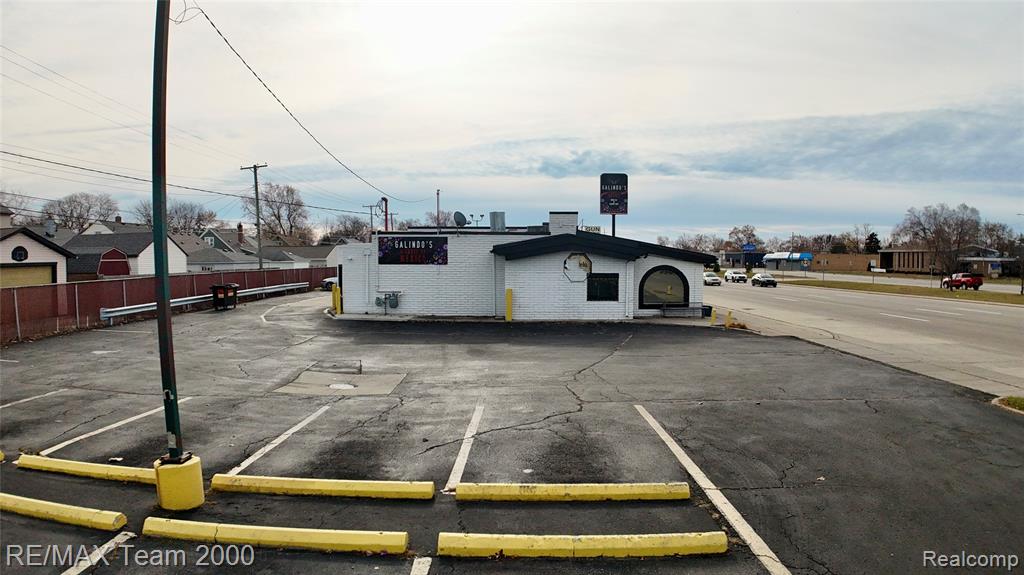 1297 Fort Street Property Photo 8