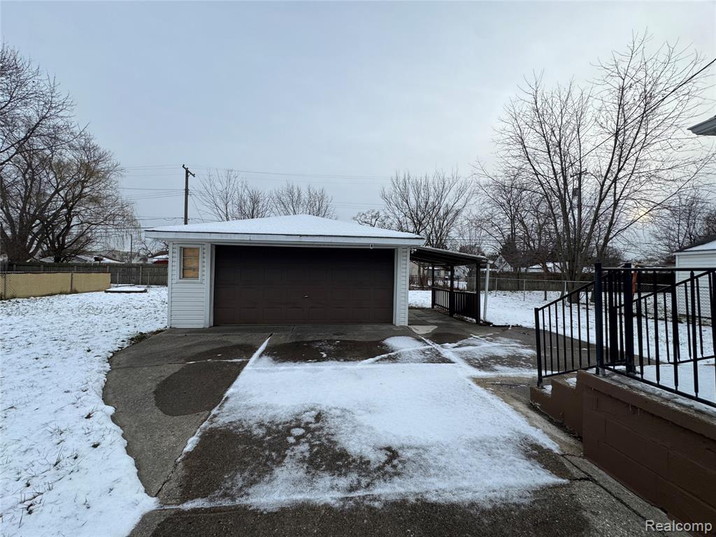 11384 Cadillac Avenue Property Photo 4