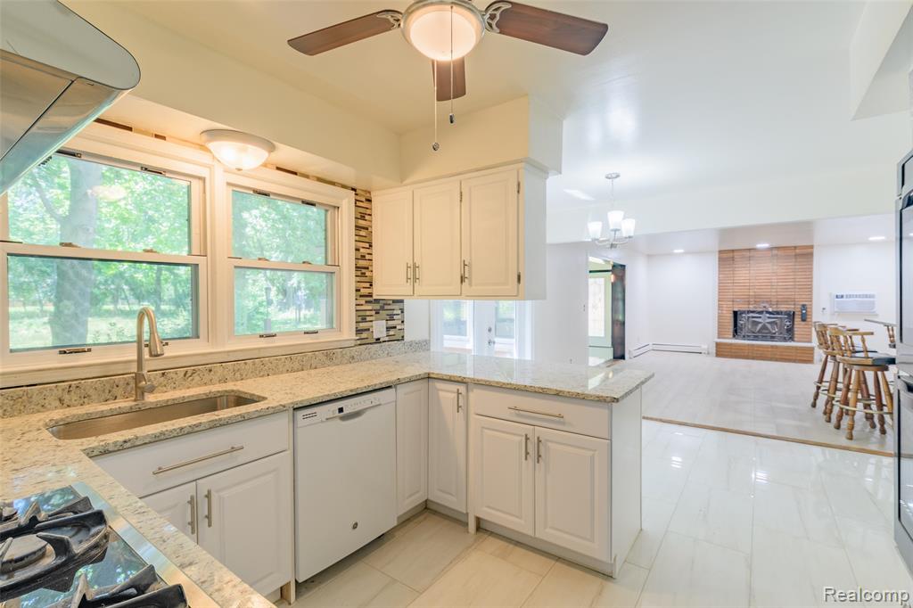 21875 Beech Road Property Photo 6