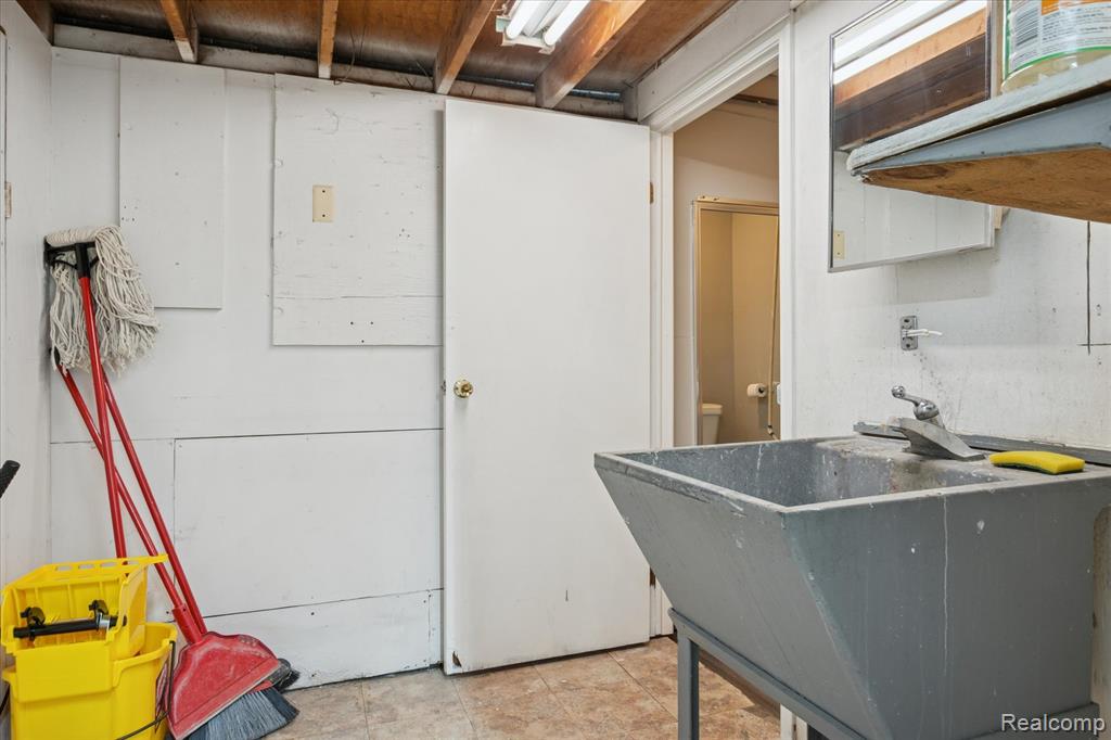36050 Goddard Road Property Photo 25