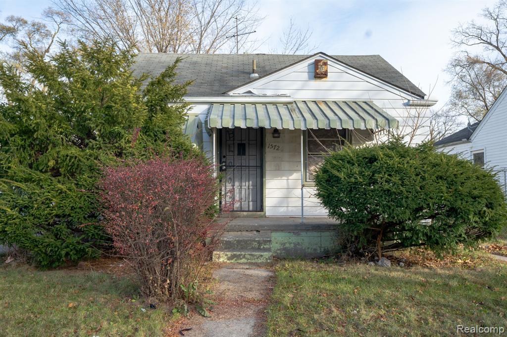 15726 Hubbell Street Property Photo 1