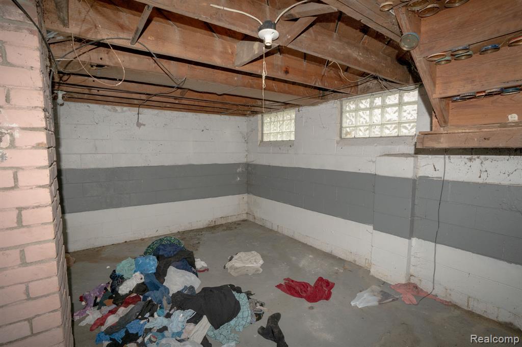 9262 Coyle Street Property Photo 13
