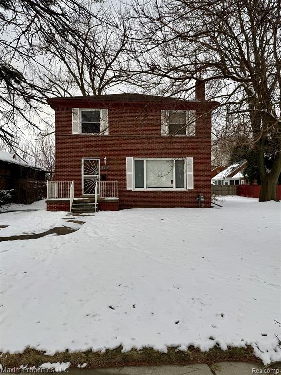 6240 W Outer Drive Property Photo 1
