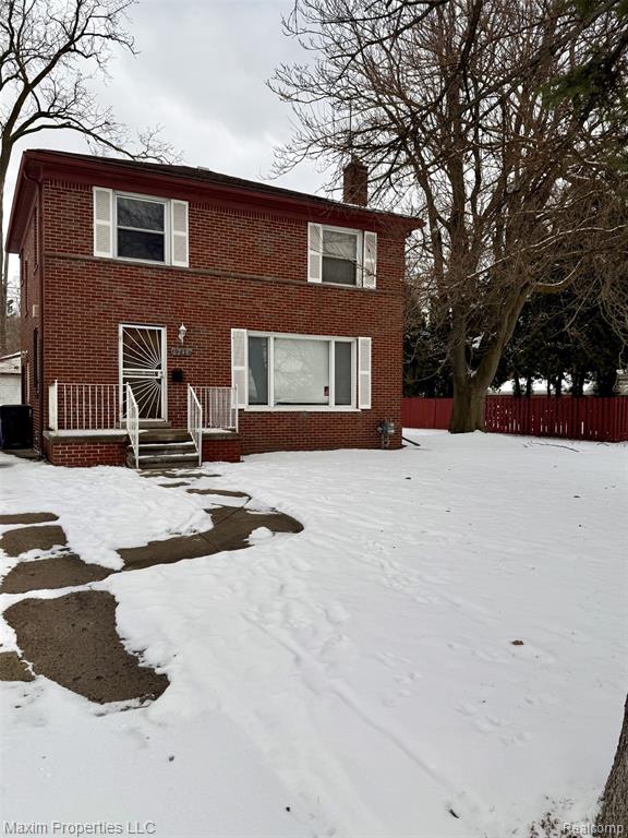 6240 W Outer Drive Property Photo 2