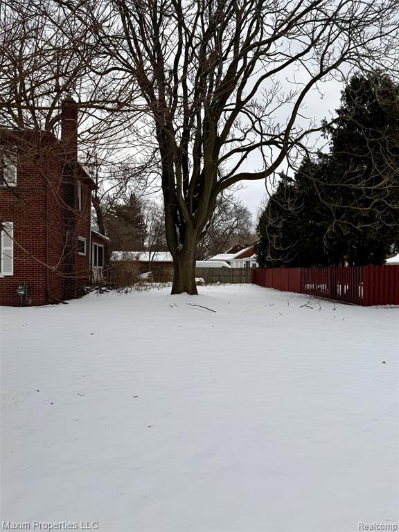 6240 W Outer Drive Property Photo 3