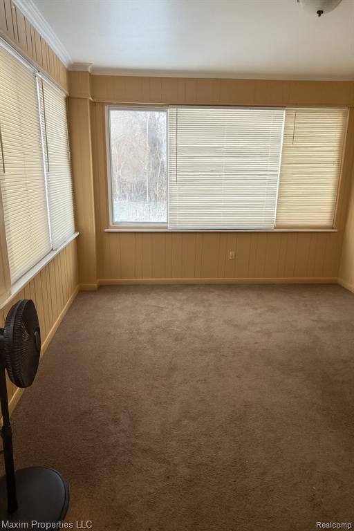 6240 W Outer Drive Property Photo 10