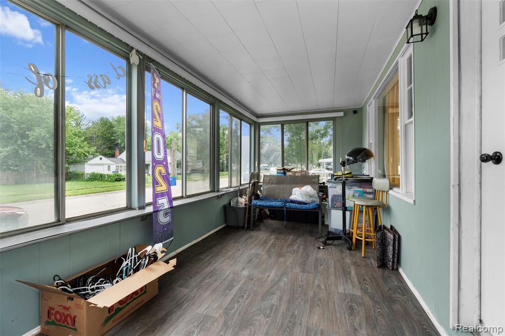 22355 Curie Avenue Property Photo 7