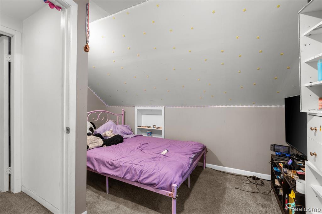 22355 Curie Avenue Property Photo 11