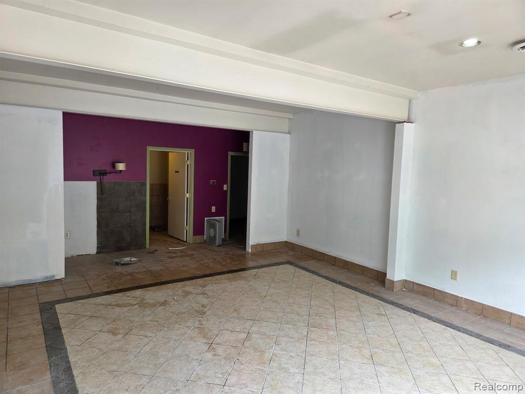 9154 Fenton Road Property Photo 2