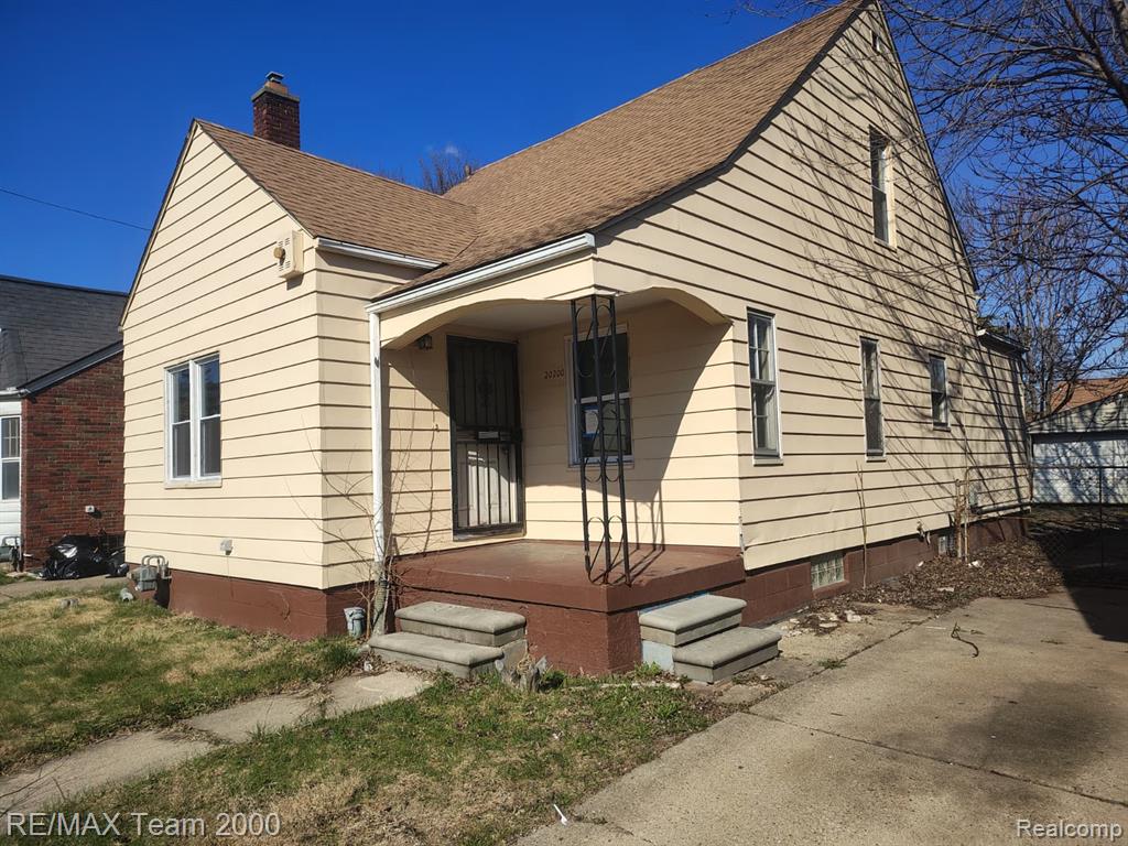 20200 Greeley Street Property Photo 2