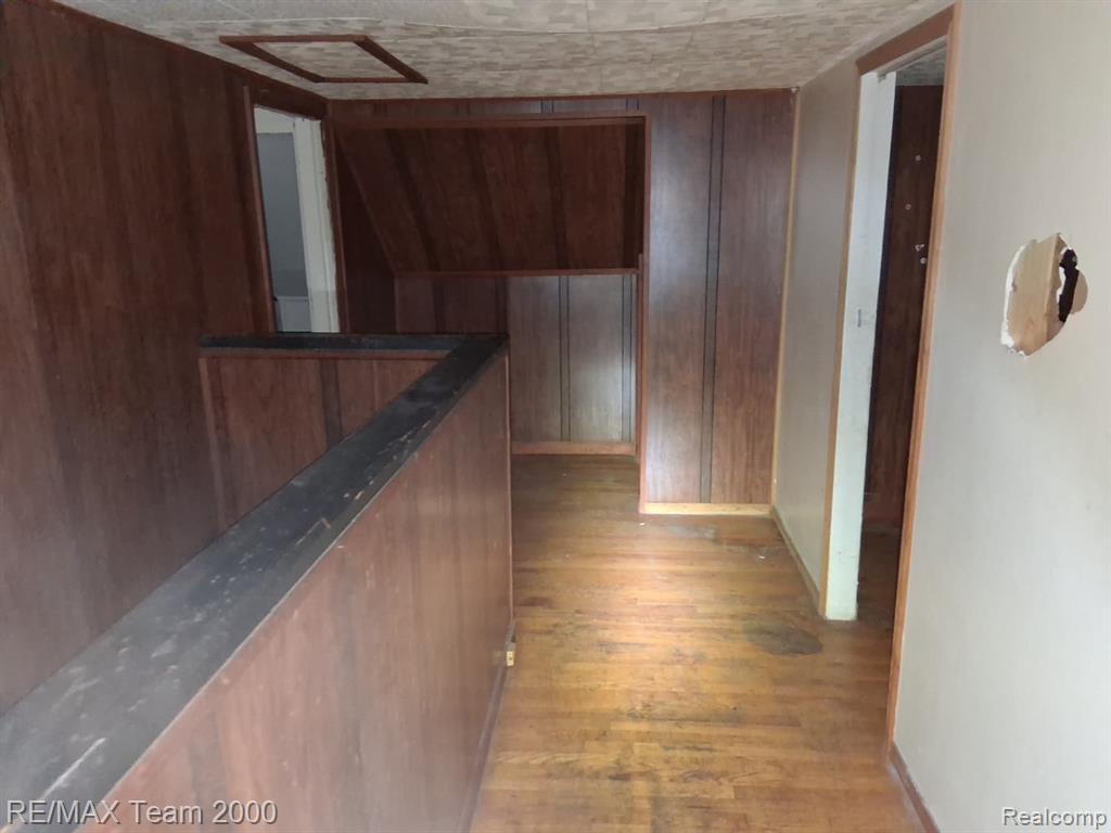 20200 Greeley Street Property Photo 10