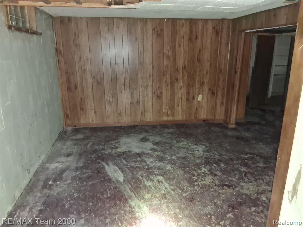 20200 Greeley Street Property Photo 17